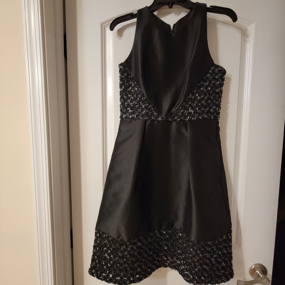 Theia black dress size 6
